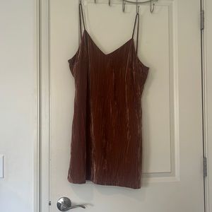 NWT Elodie rust velvet dress